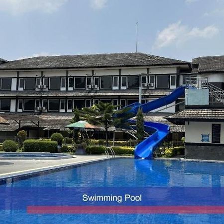 Hotel Parama Puncak Exterior foto